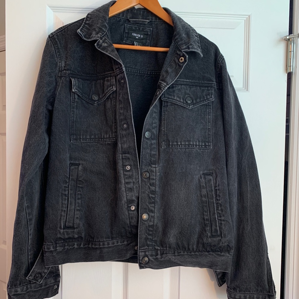 Forever21 Men’s Denim Jacket in Black Medium - Size Small